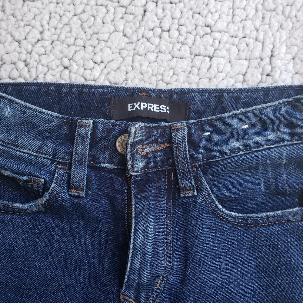 Express Low Rise Jean Short - Picture 3 of 4